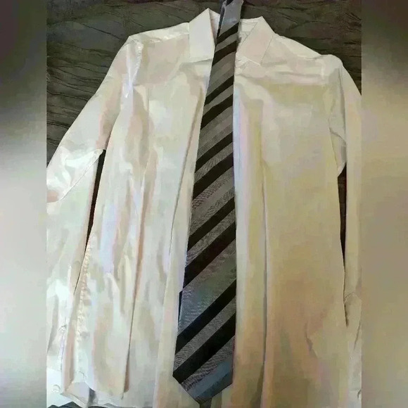 Men's  Brand New Hugo Boss Tie -bnwt - Picture 1 of 3